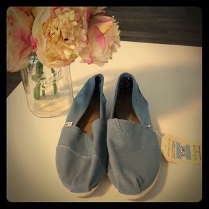 Brand New Tom’s Canvas Shoes